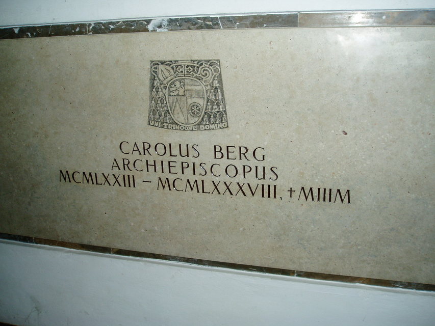 Plaque commémorant l'archevèque Carolus Berg